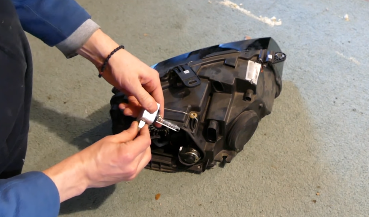 How to replace a lightbulb on a Audi A5 Automotive News AutoTrader